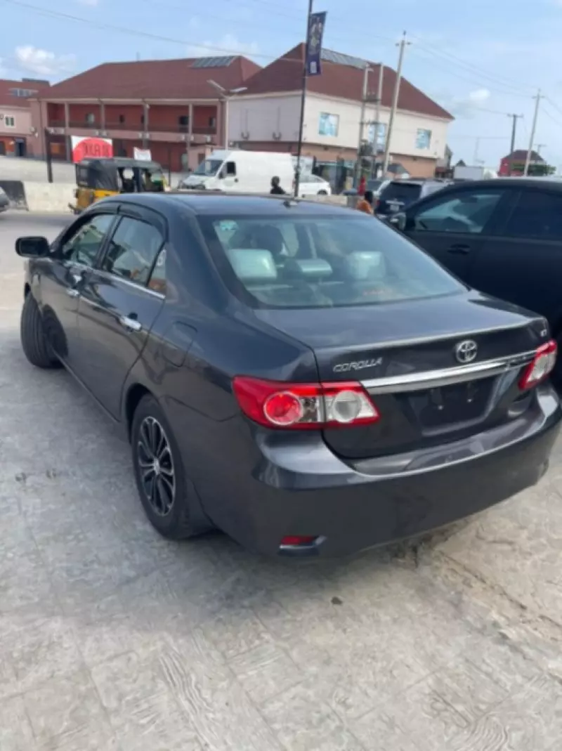 Toyota Corolla   - 2013