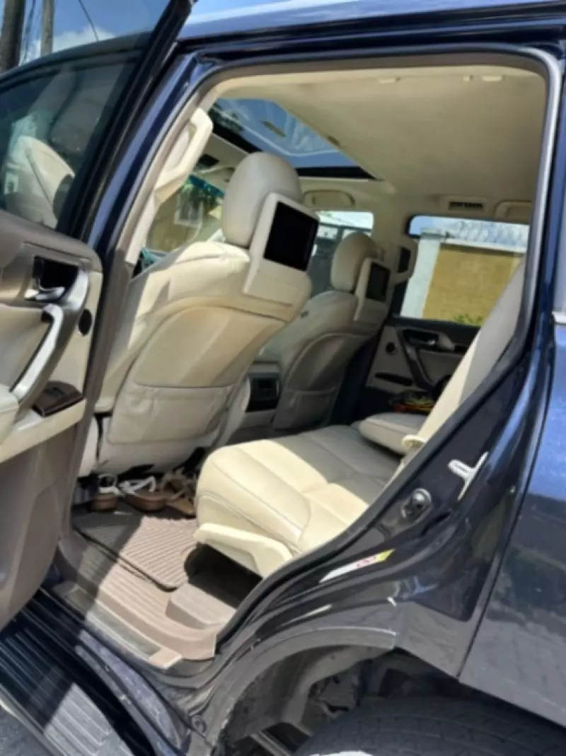 Lexus GX 460   - 2010