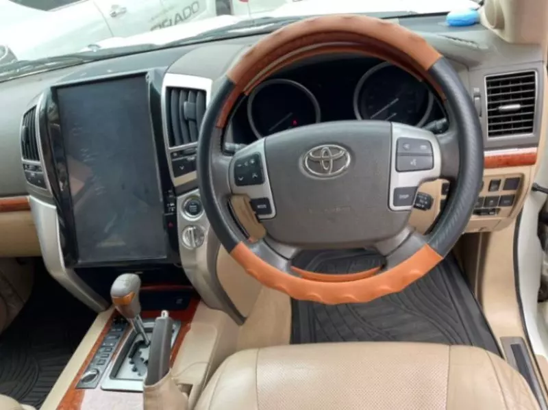 Toyota Landcruiser ZX - 2013