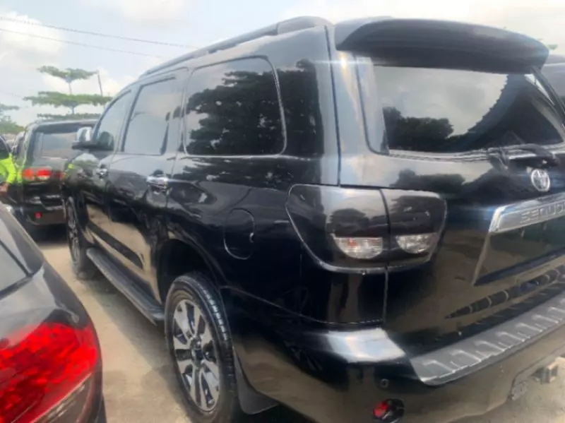 Toyota Sequoia   - 2018