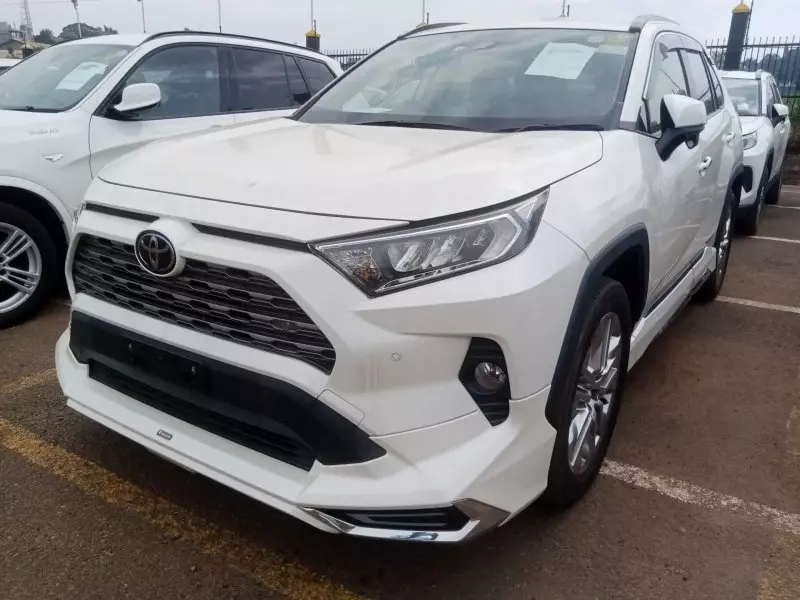Toyota RAV 4   - 2019