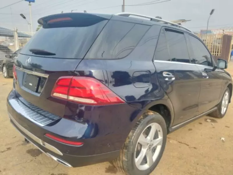 Mercedes-Benz GLE-Class   - 2018