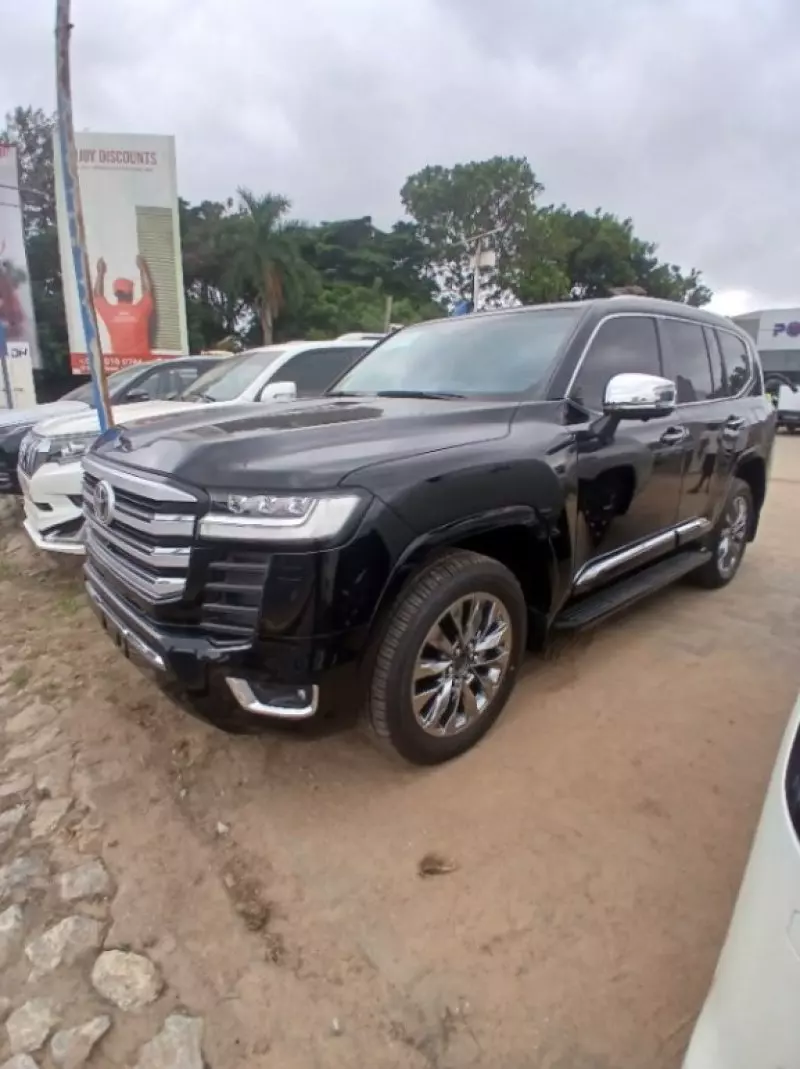 TOYOTA LANDCRUISER VXR   - 2025