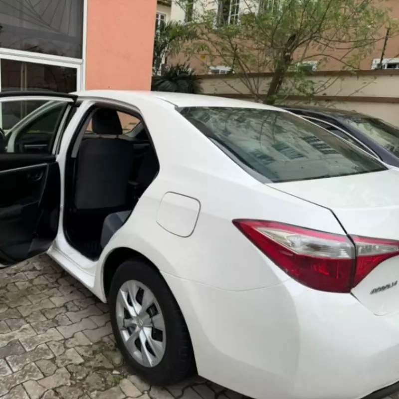 TOYOTA Corolla   - 2015