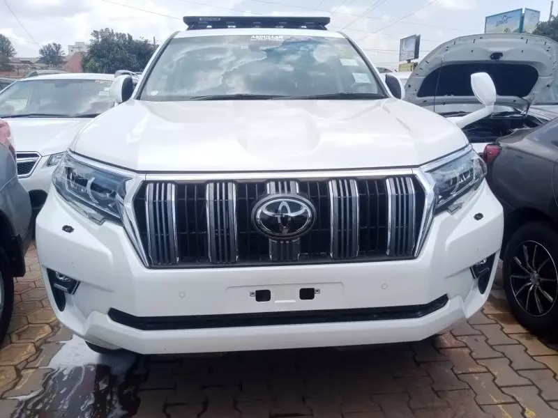 Toyota Landcruiser Prado   - 2022