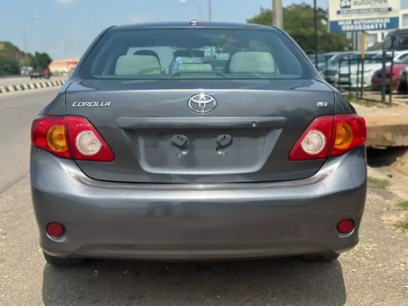 TOYOTA Corolla   - 2009