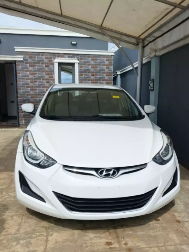 Hyundai Elantra   - 2014