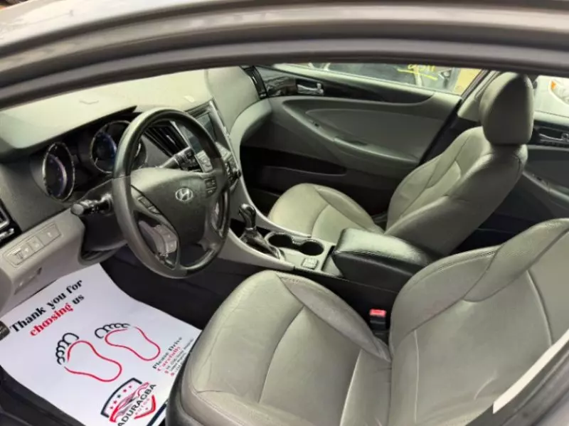 Hyundai Sonata   - 2013