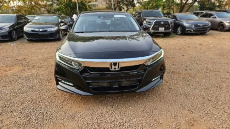 Honda Accord   - 2019