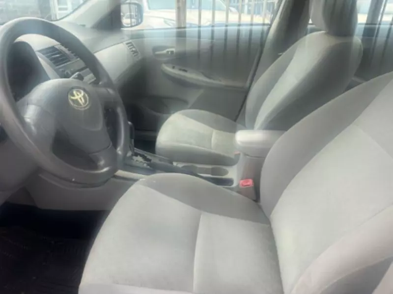 TOYOTA Corolla - 2009