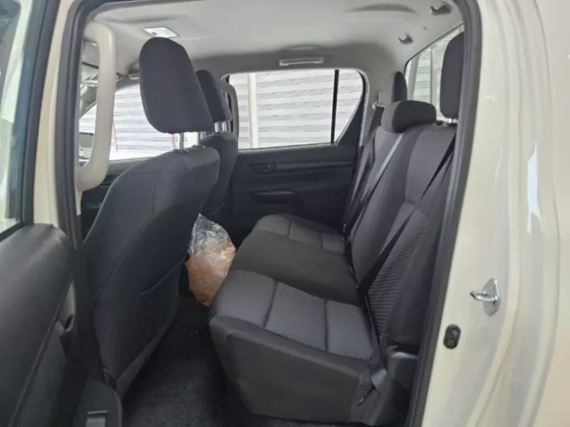 Toyota Hilux   - 2025