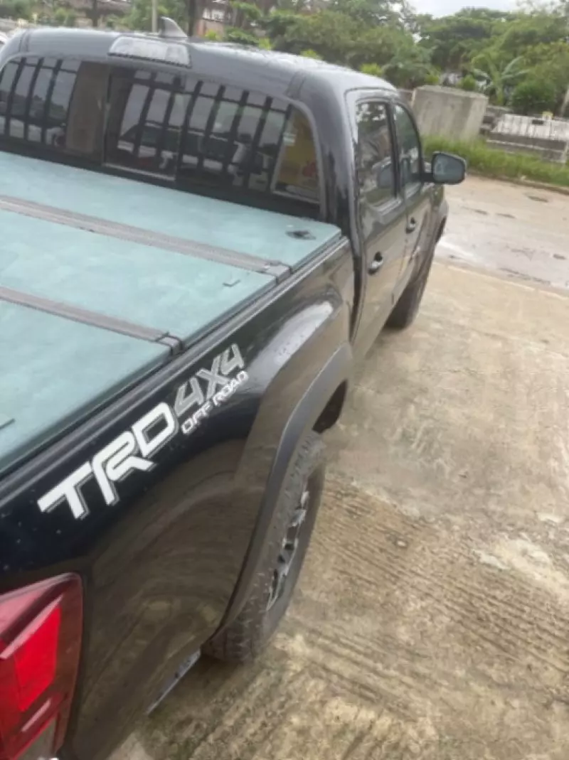 Toyota Tacoma   - 2018