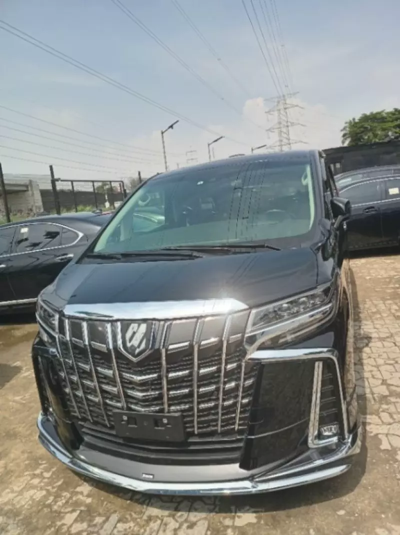 Toyota Alphard   - 2020