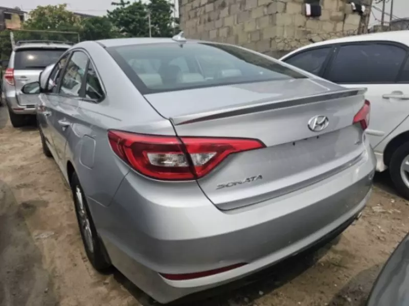 Hyundai Sonata   - 2015