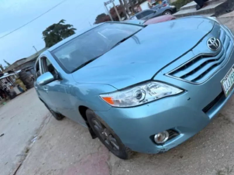 TOYOTA Camry   - 2011