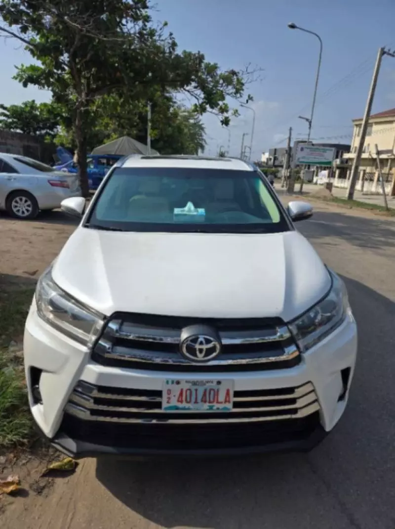 Toyota Highlander   - 2015