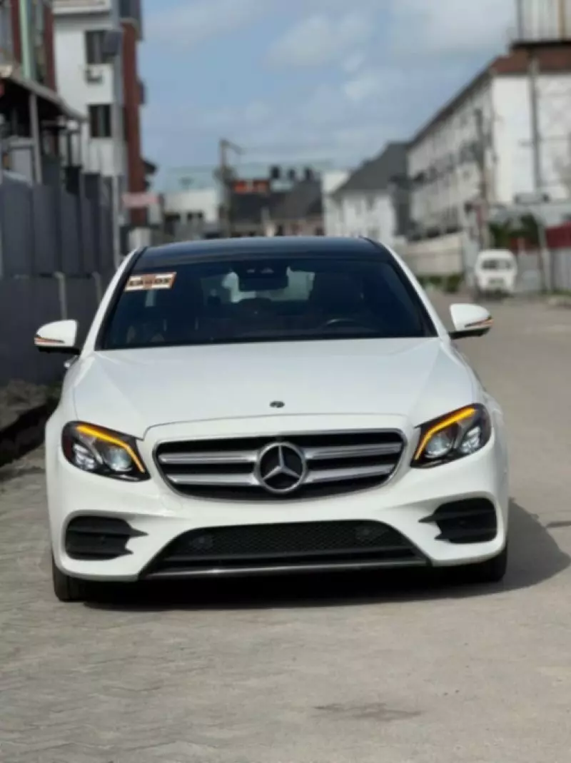 Mercedes-Benz E 300   - 2019