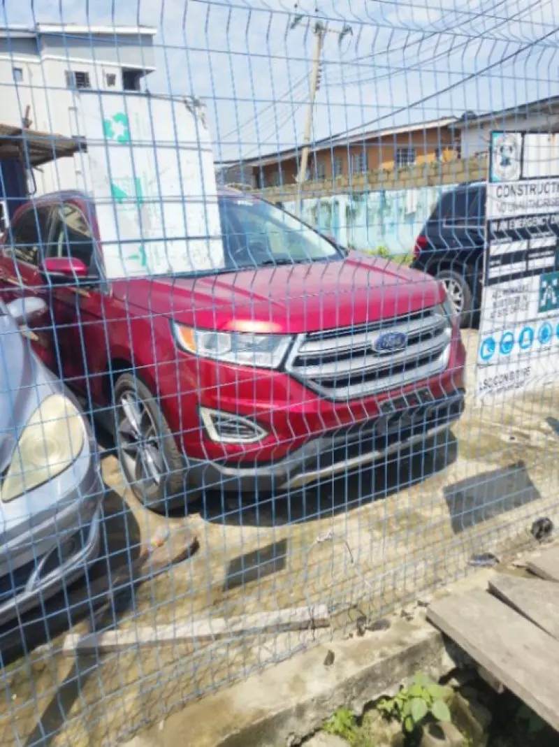 Ford Edge   - 2015