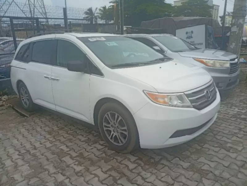 Honda Odyssey - 2012