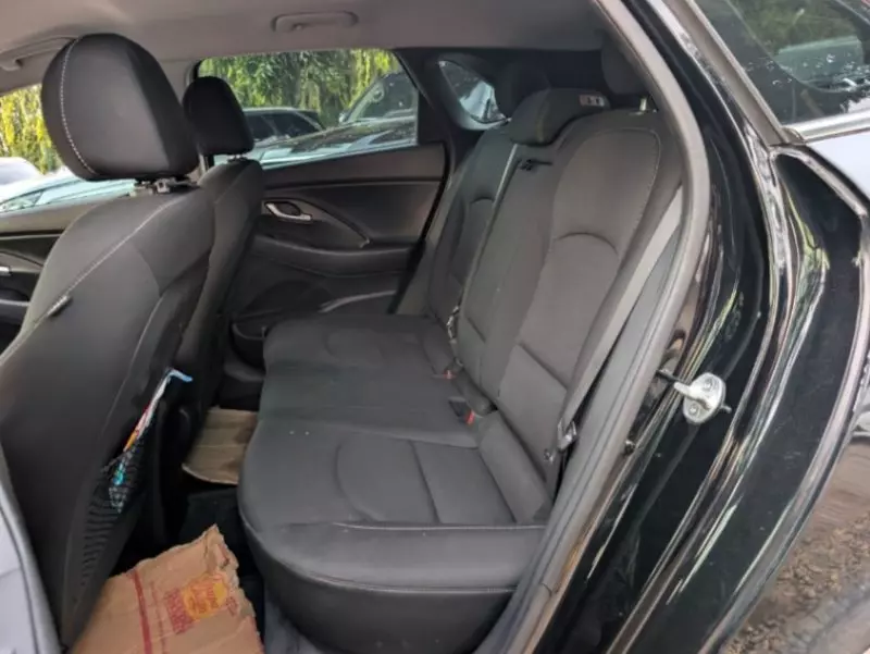 Hyundai Elantra GT   - 2019