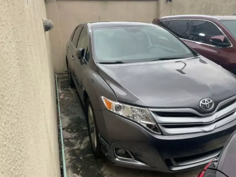 Toyota Venza   - 2014