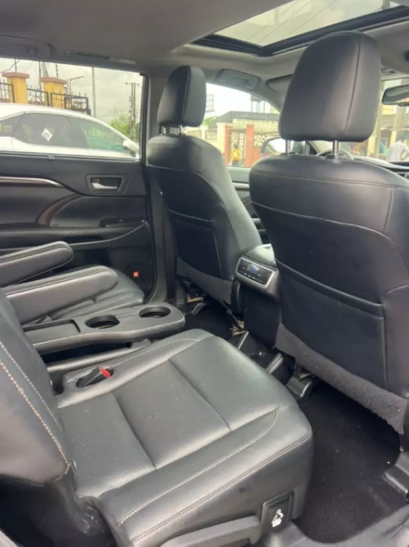 TOYOTA Highlander   - 2015