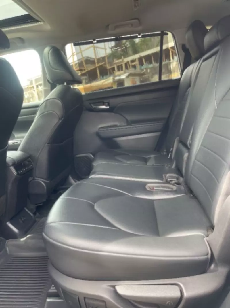 Toyota Highlander   - 2022