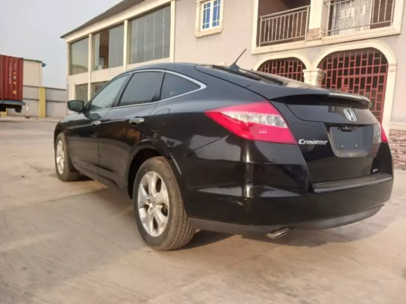 Honda Crosstour   - 2012