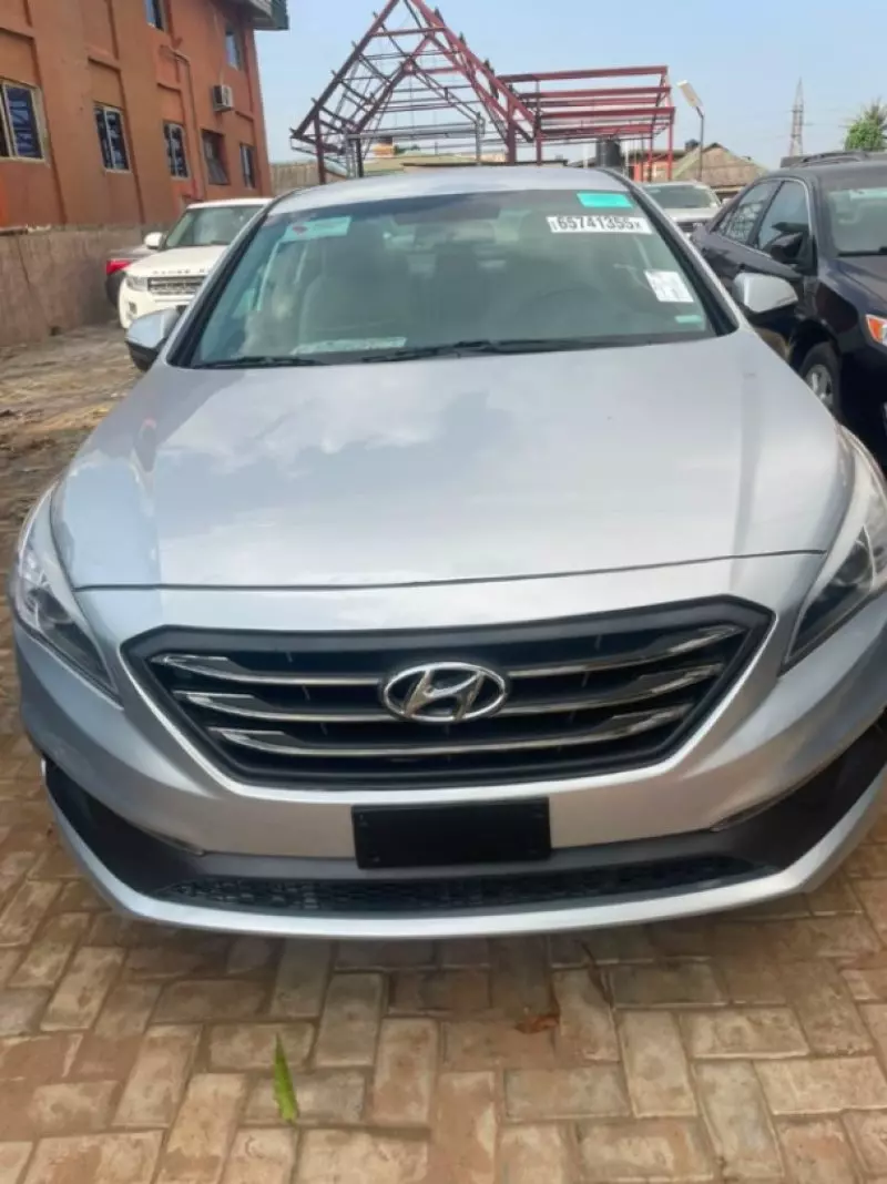 Hyundai Sonata   - 2015