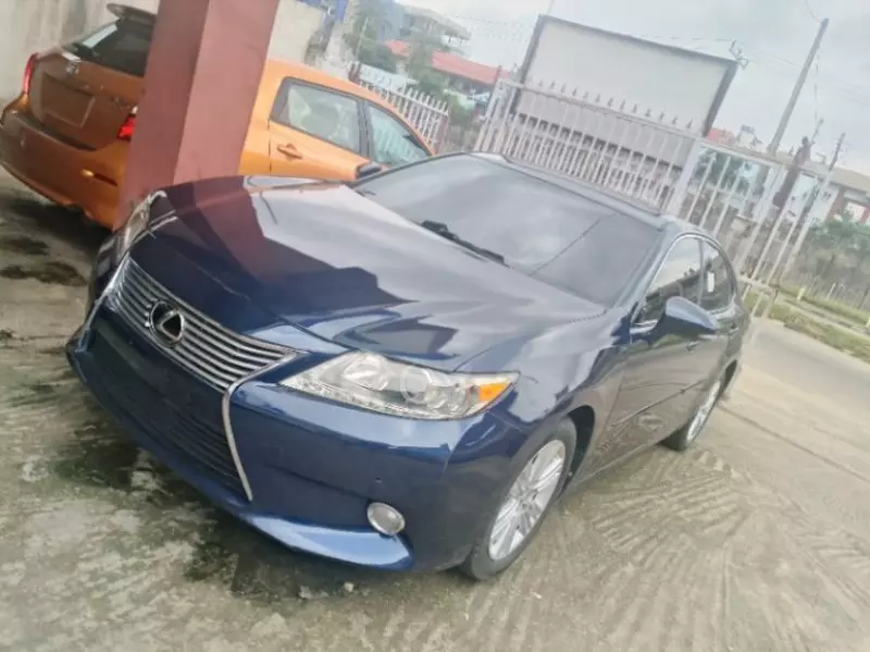 Lexus ES 350   - 2014