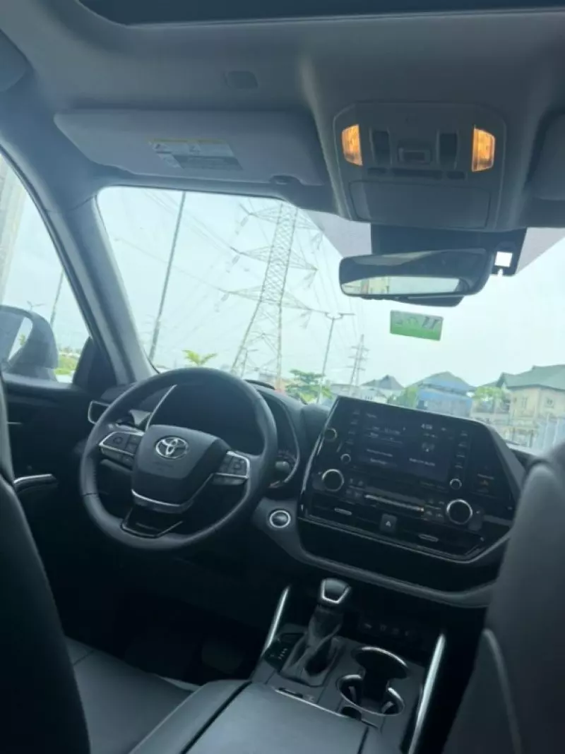 TOYOTA Highlander   - 2021