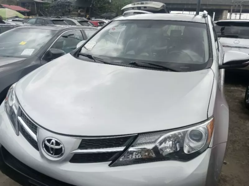 Toyota Rav4   - 2014