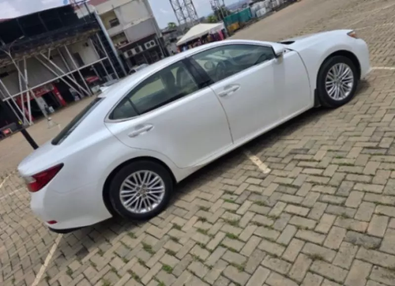Lexus ES - 2014
