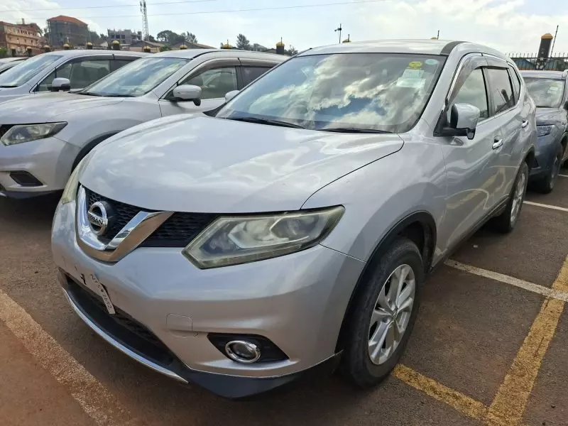 Nissan X-TRAIL   - 2014