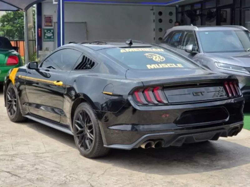 Ford Mustang   - 2022