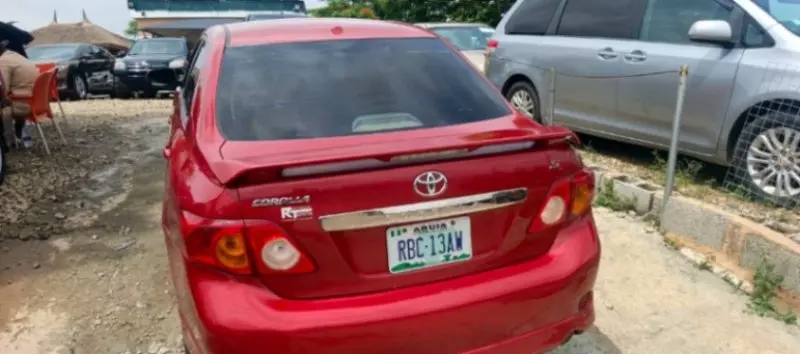 Toyota Corolla   - 2009