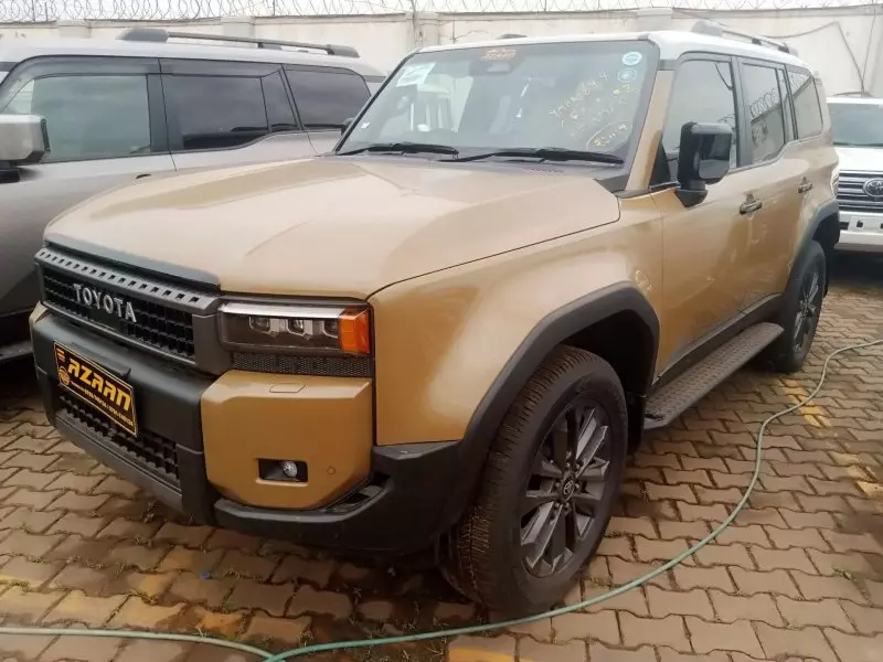 Toyota Landcruiser Prado - 2023