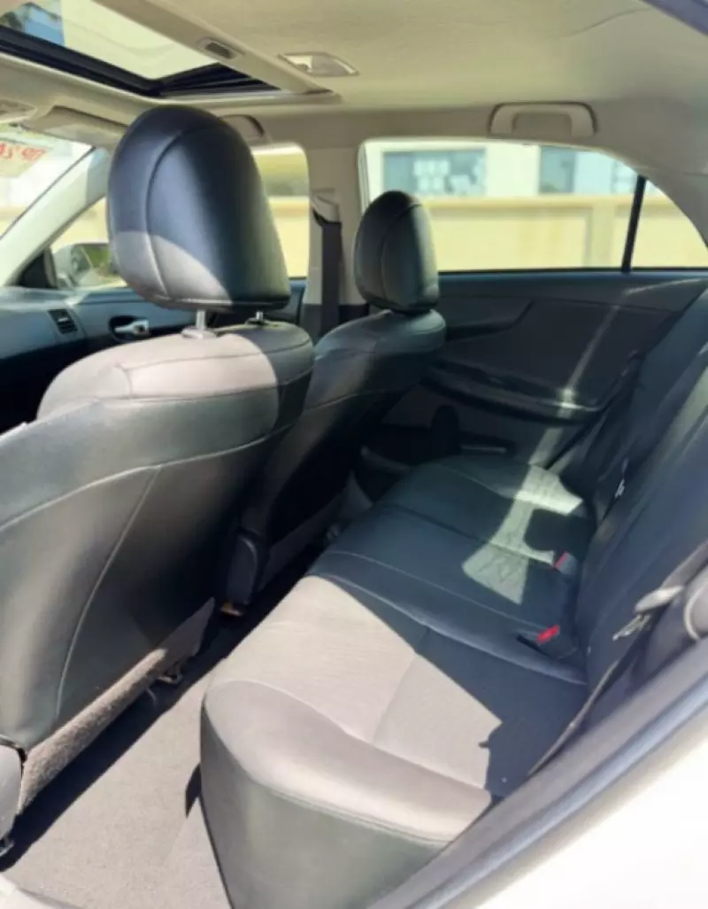 Toyota Corolla   - 2012