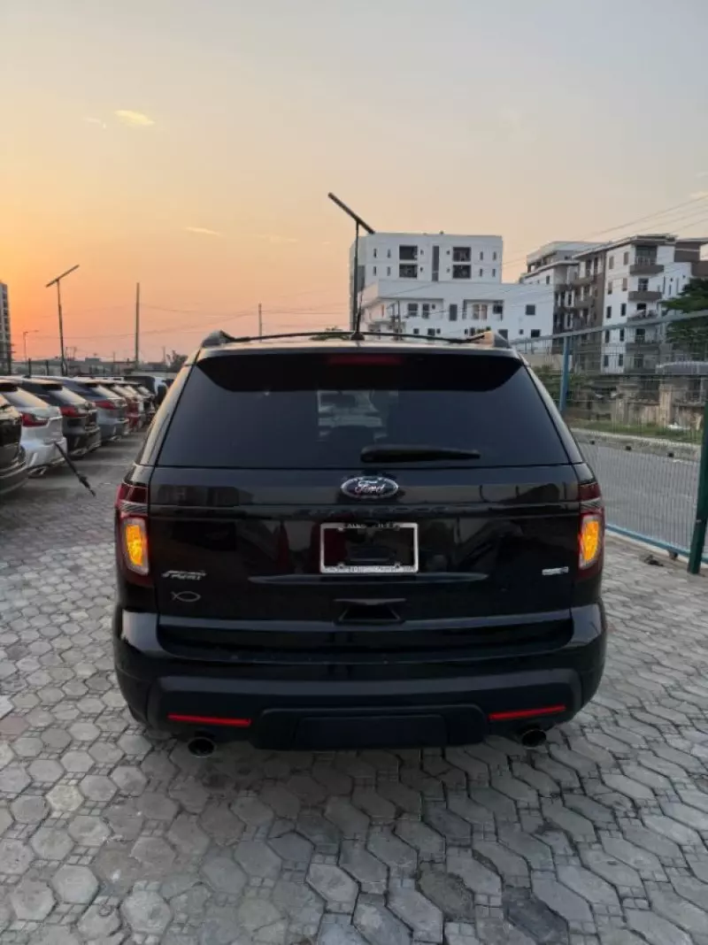 Ford Explorer   - 2014