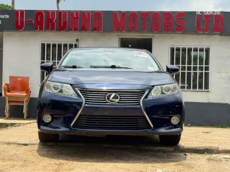 Lexus ES - 2013