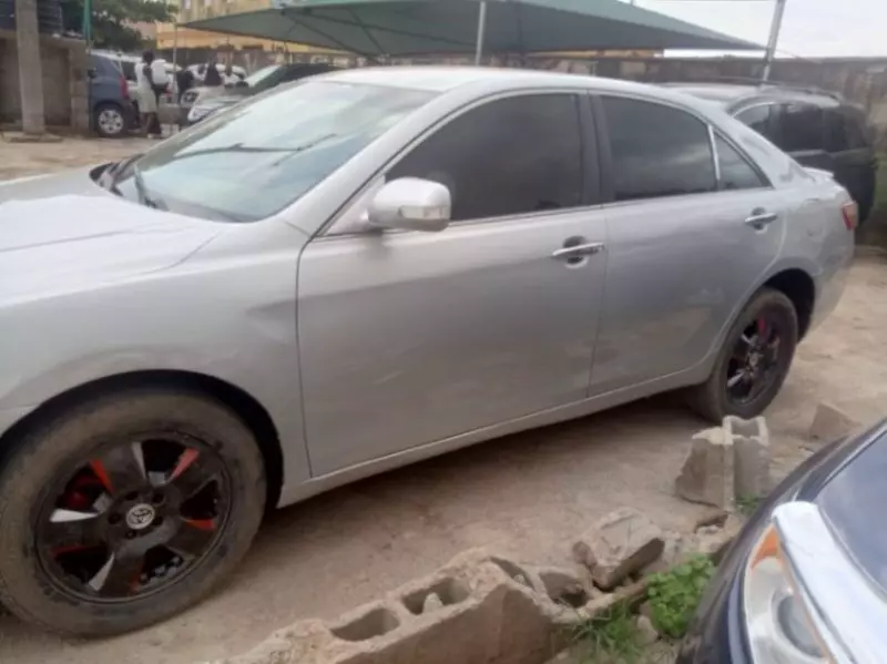 Toyota Camry   - 2007