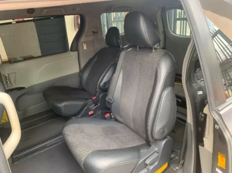 Toyota Sienna   - 2013