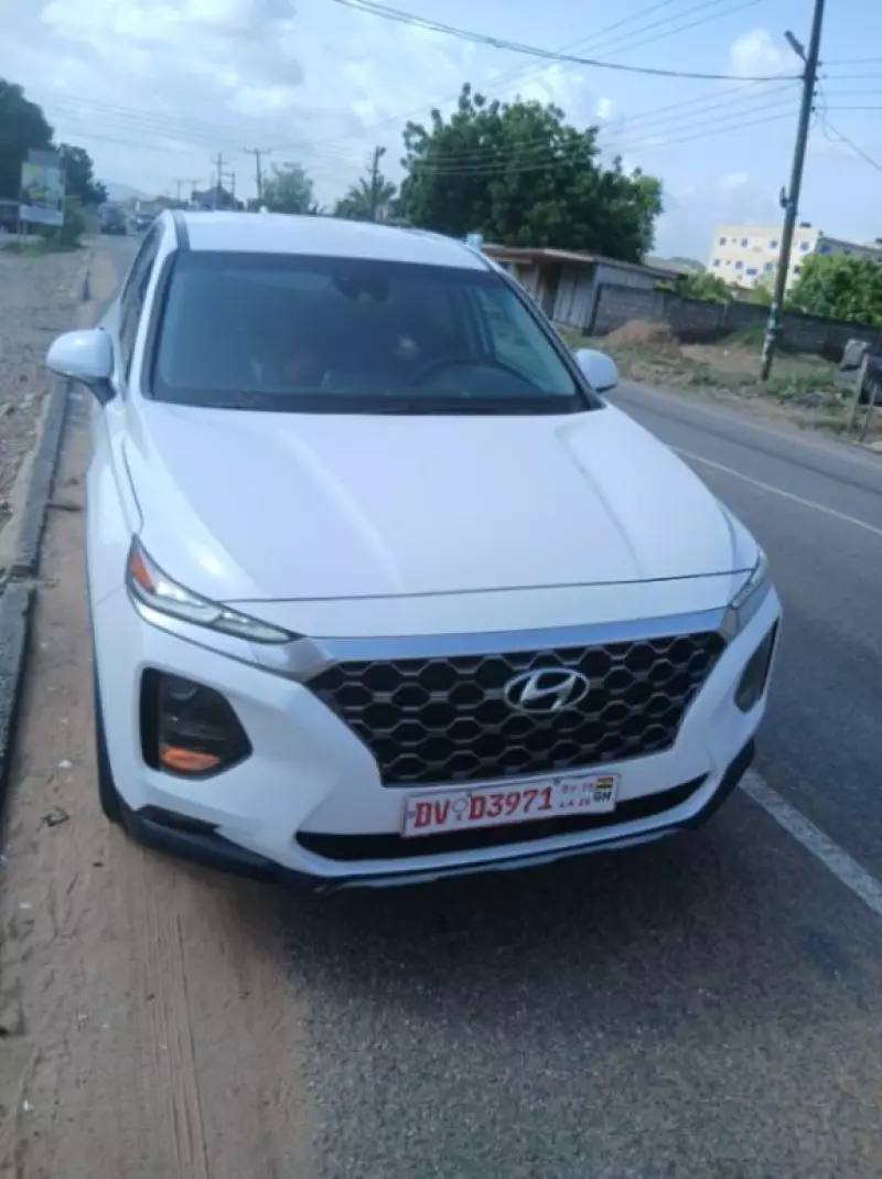 Hyundai Santa Fe   - 2020