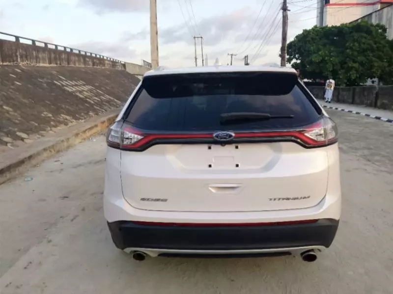 Ford Edge   - 2015