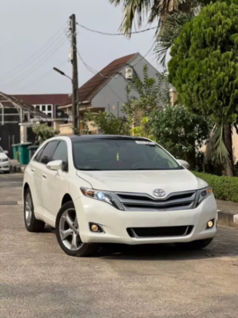 Toyota Venza   - 2013