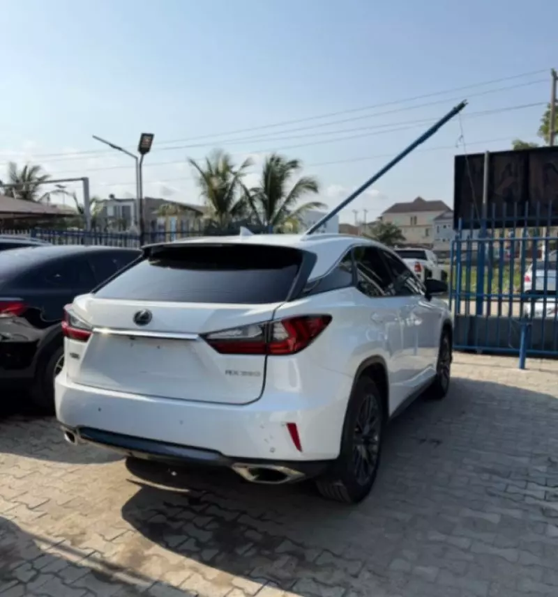 Lexus RX   - 2016