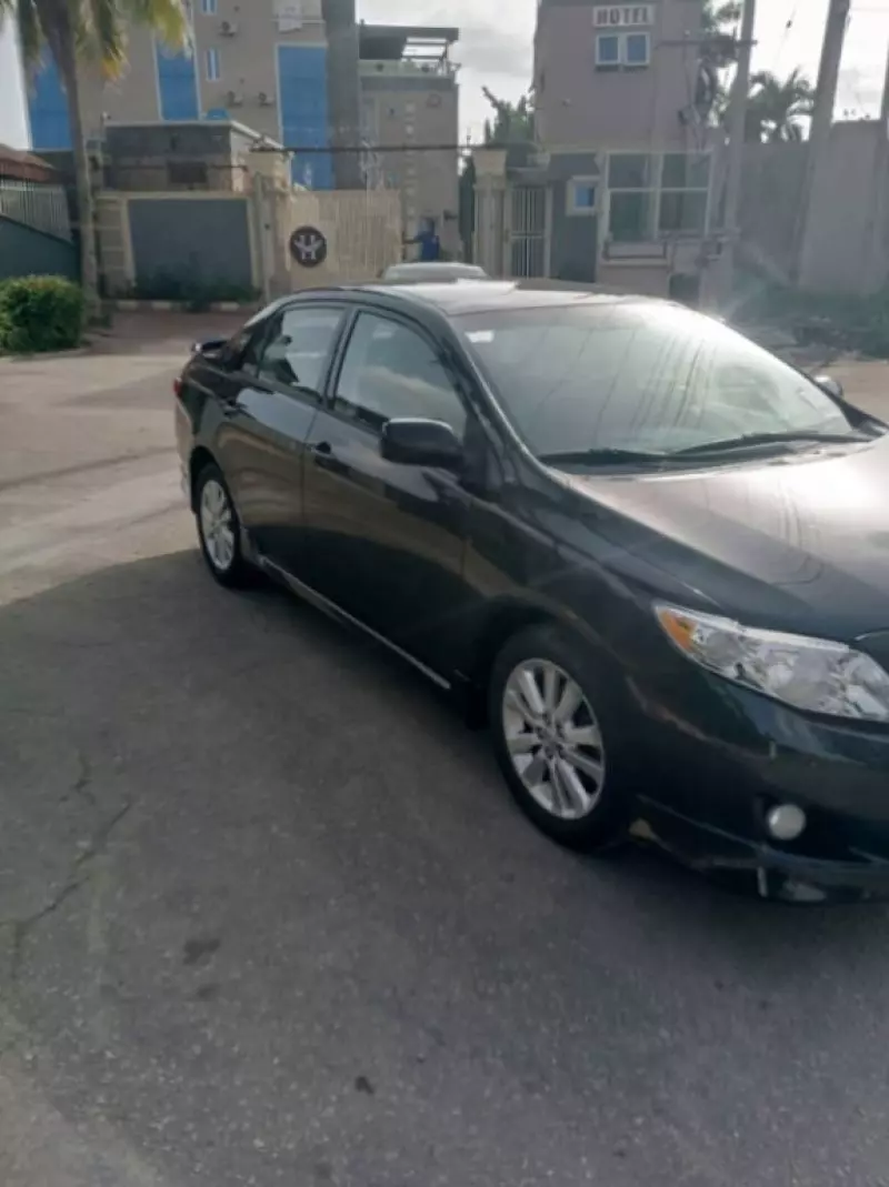 Toyota corolla - 2010