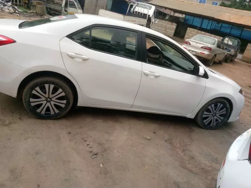 Toyota Corolla   - 2015