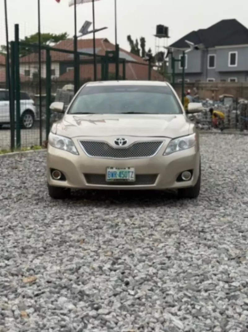 Toyota Camry   - 2007