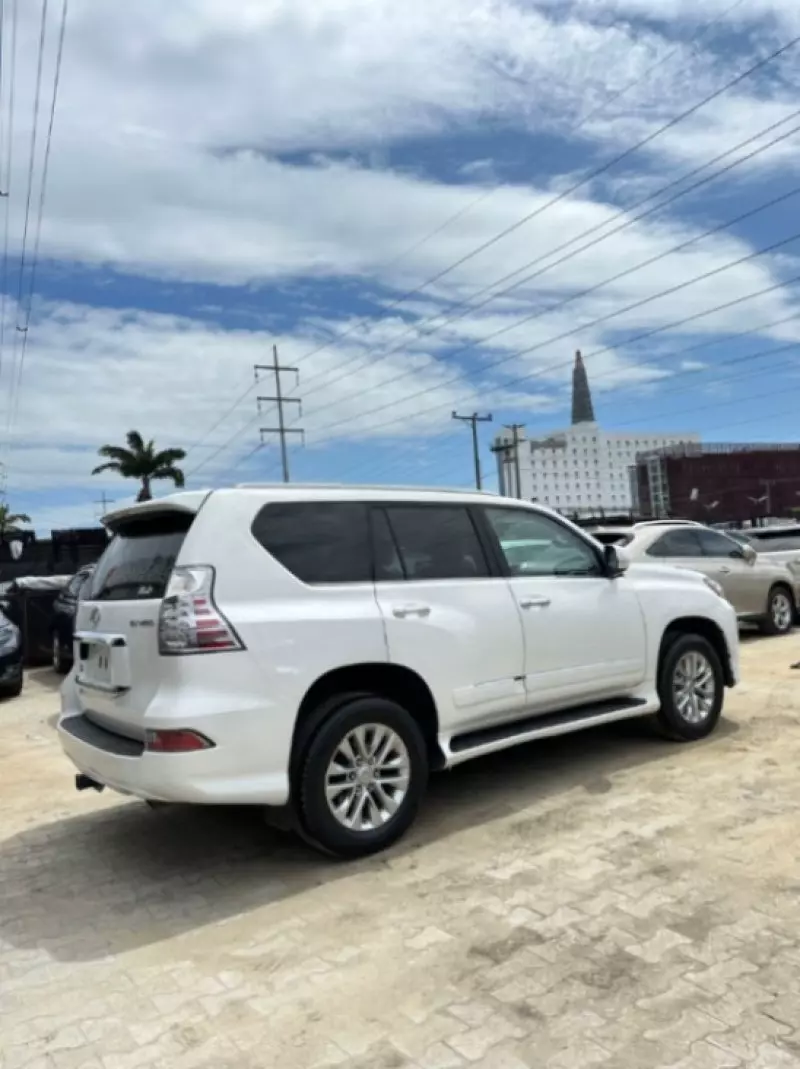 Lexus 570   - 2019